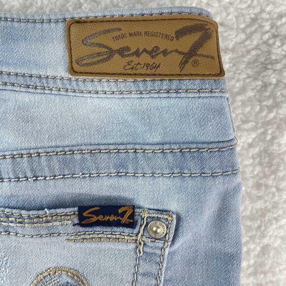 Seven7 Jean Shorts Womems 4 Distressed Blue 28x5.5 Stretch Demin Low Rise - Picture 3 of 16
